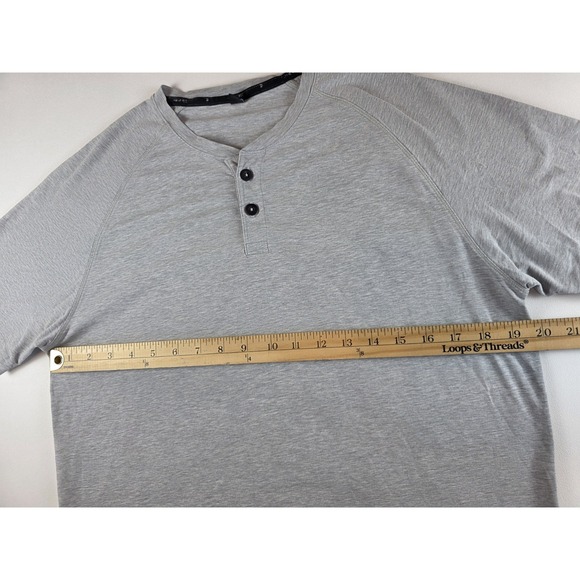 Public Rec Men's Go-to Henley Tee Gray Stretch Short Sleeve Shirt Sz M - Picture 3 of 9